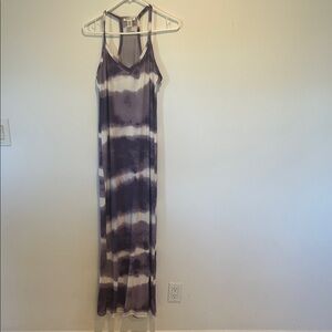 Elegant Tie-Dye Maxi Dress